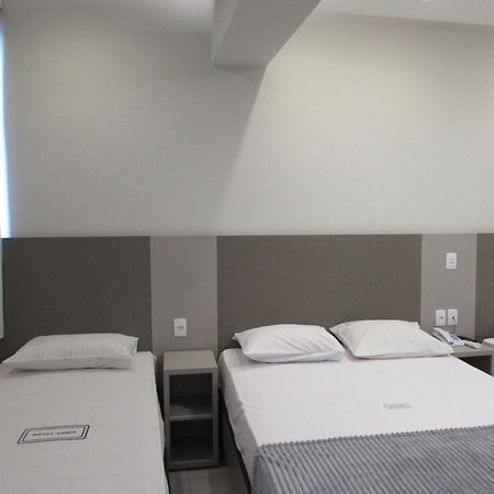 Hotel Urbis A 10 Minutos Rua 25 De Marco, Bras,Bom Retiro,A 2 Minutos Do Mirante Sampa Sky サンパウロ エクステリア 写真
