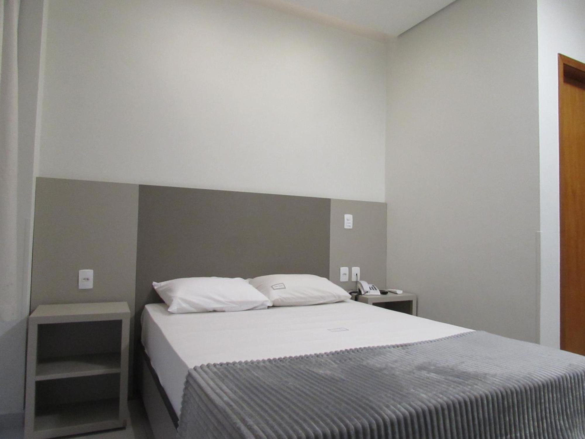 Hotel Urbis A 10 Minutos Rua 25 De Marco, Bras,Bom Retiro,A 2 Minutos Do Mirante Sampa Sky サンパウロ エクステリア 写真
